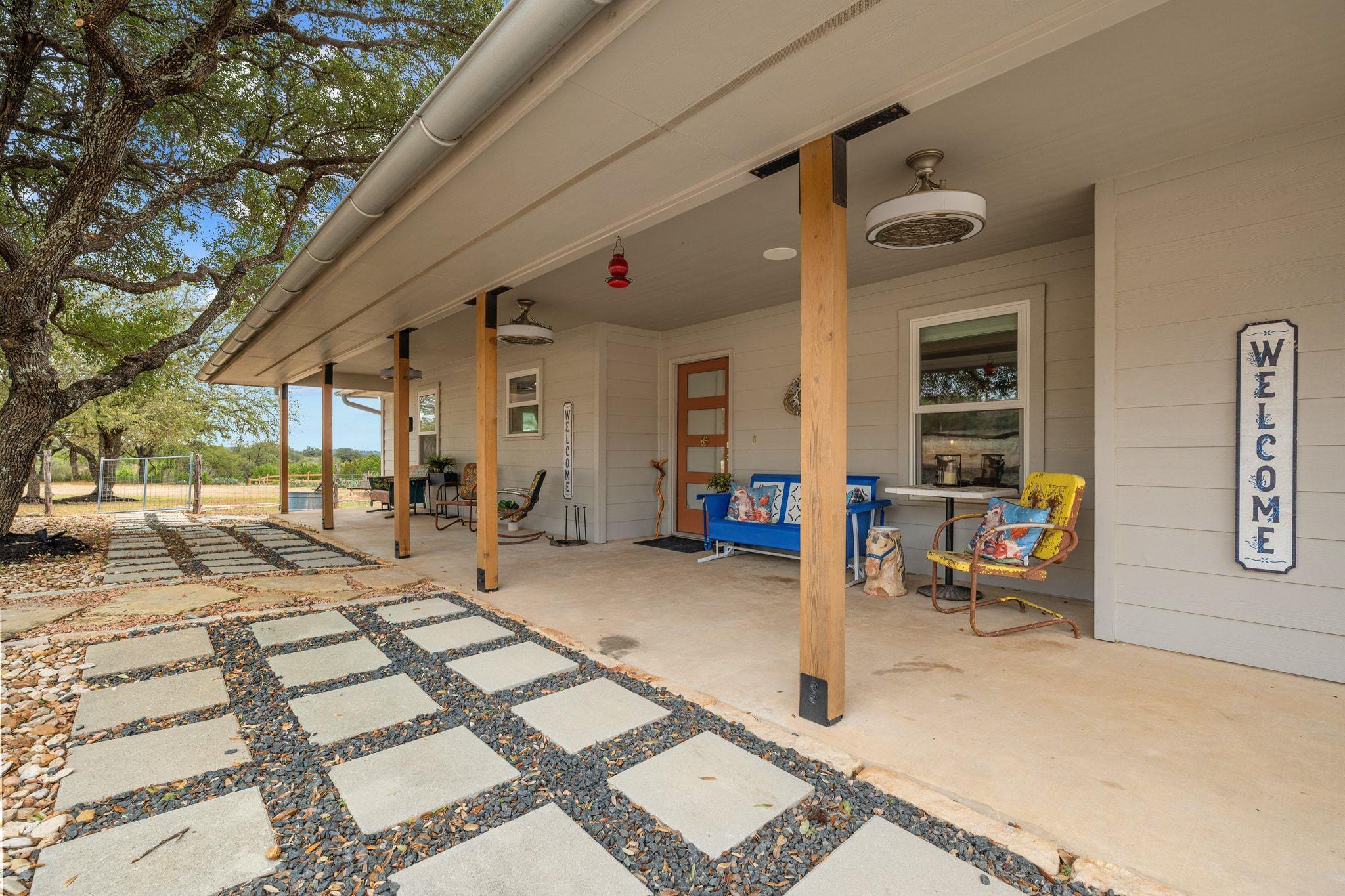 401 Ranchview Rd, Spicewood, TX 78669