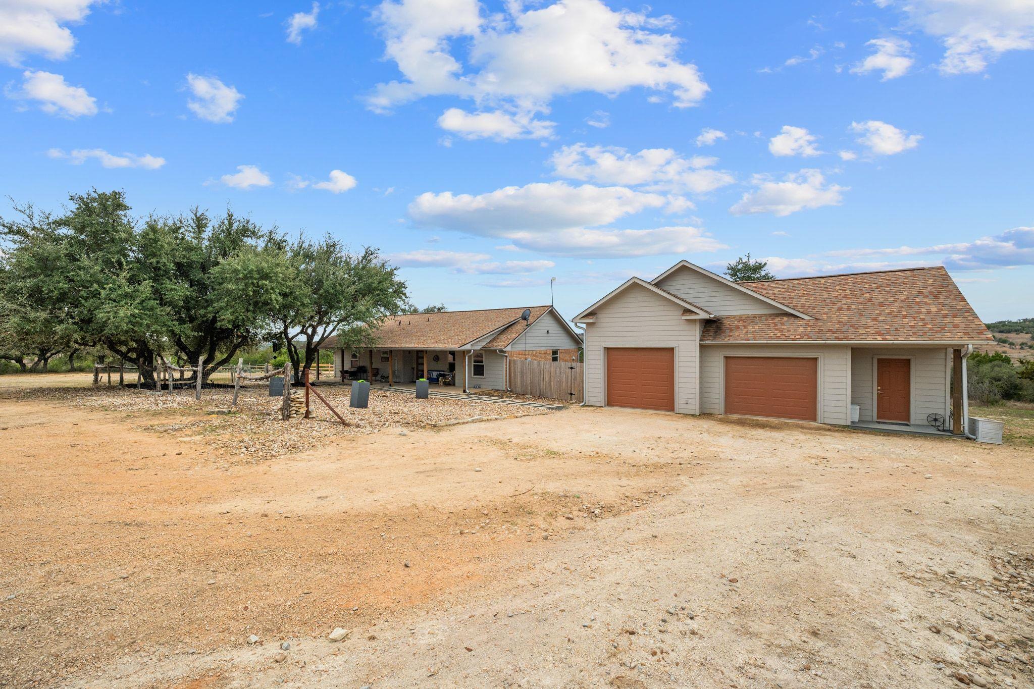 401 Ranchview Rd, Spicewood, TX 78669