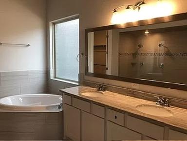 713 Woodview Dr, Leander, TX 78641