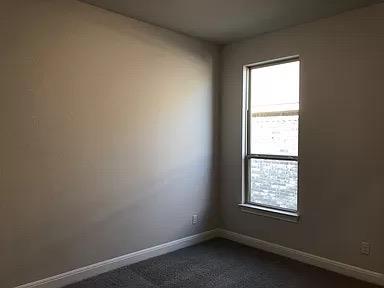 713 Woodview Dr, Leander, TX 78641