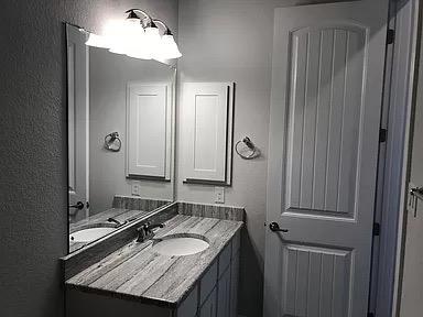 713 Woodview Dr, Leander, TX 78641