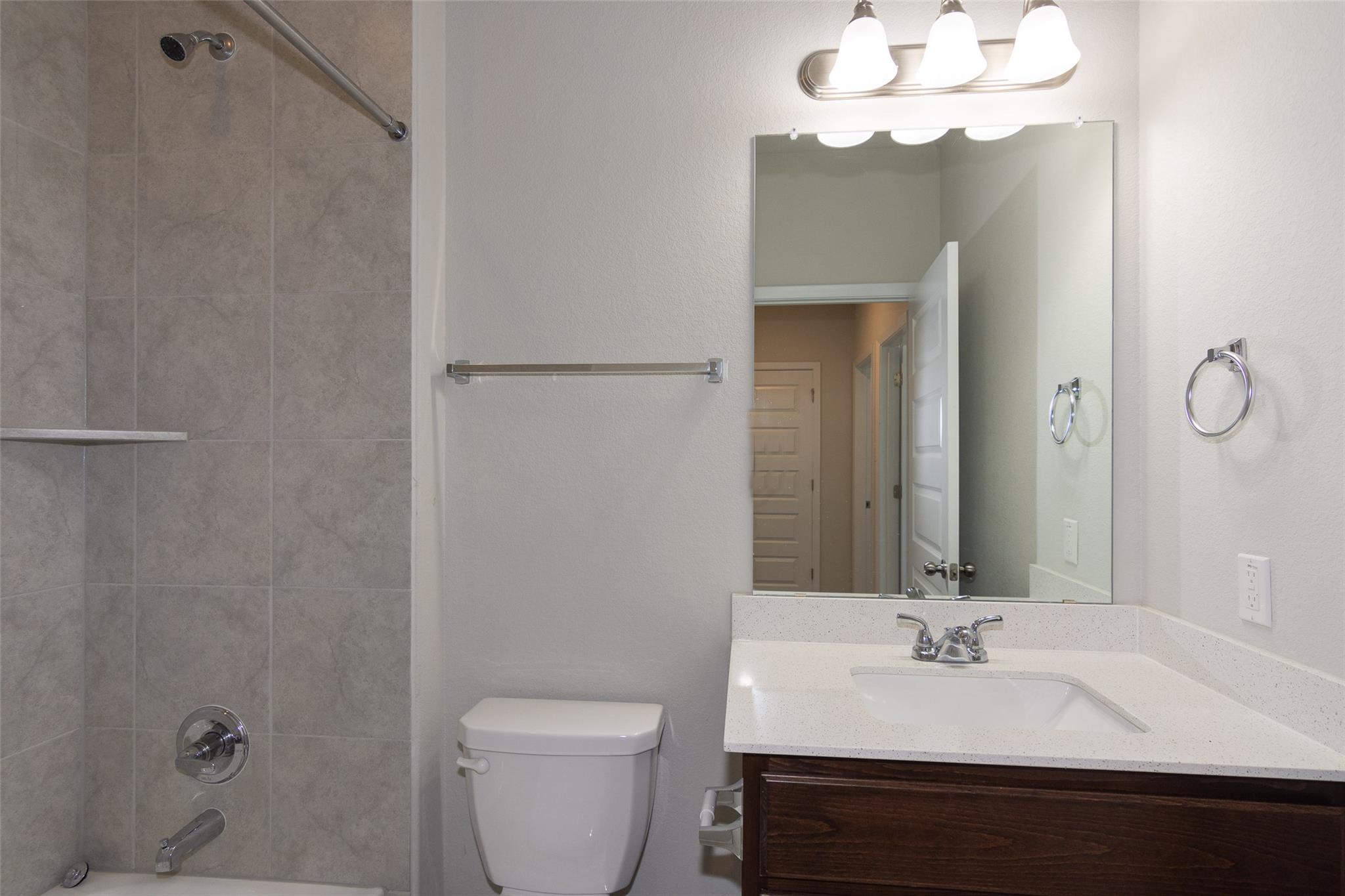 350 Fabion St, Kyle, TX 78640