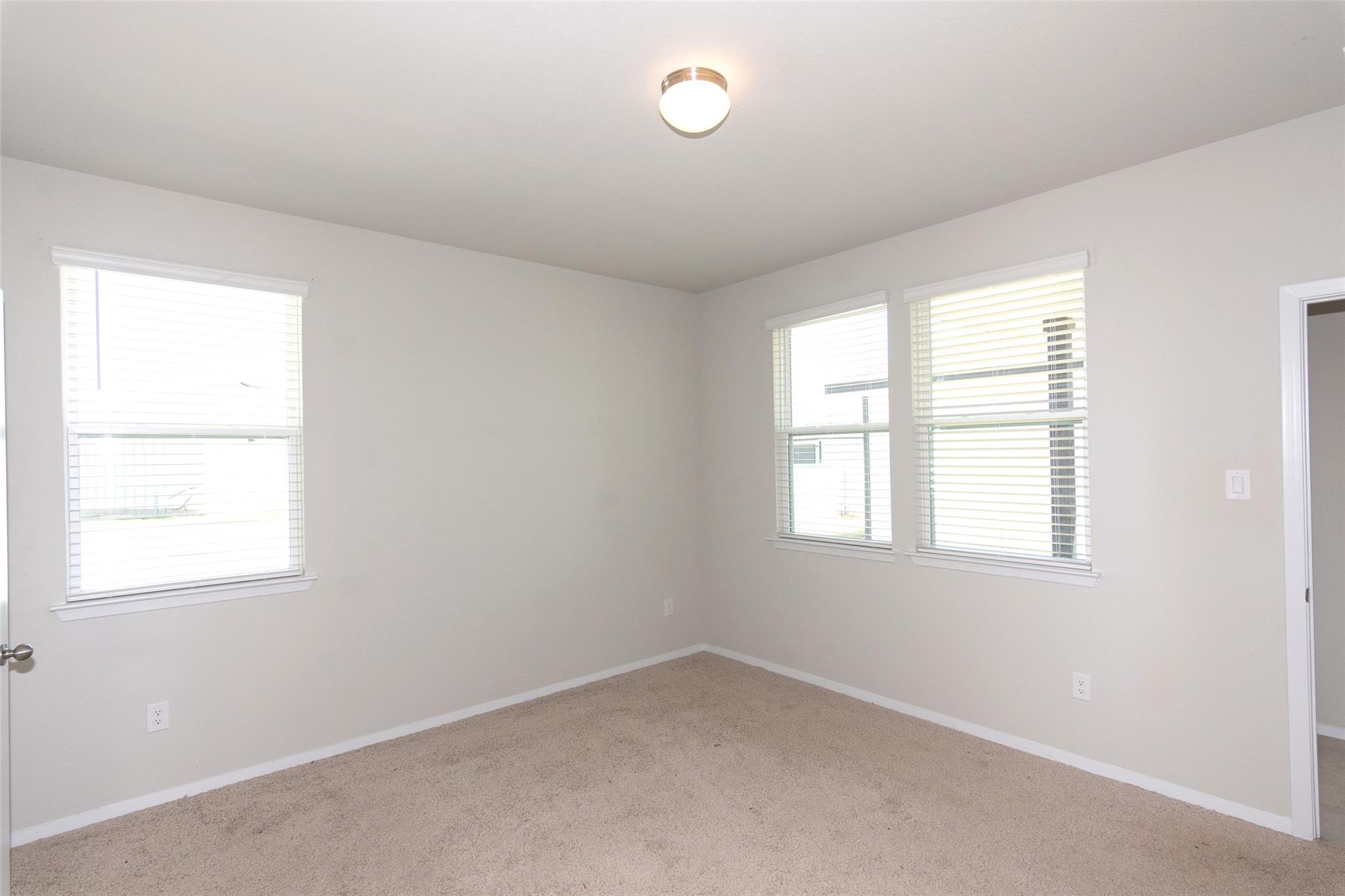 350 Fabion St, Kyle, TX 78640