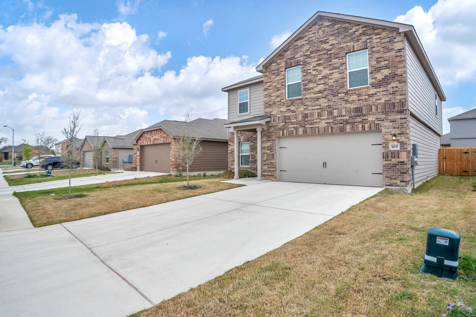 169 Allington Cir, Jarrell, TX 76537