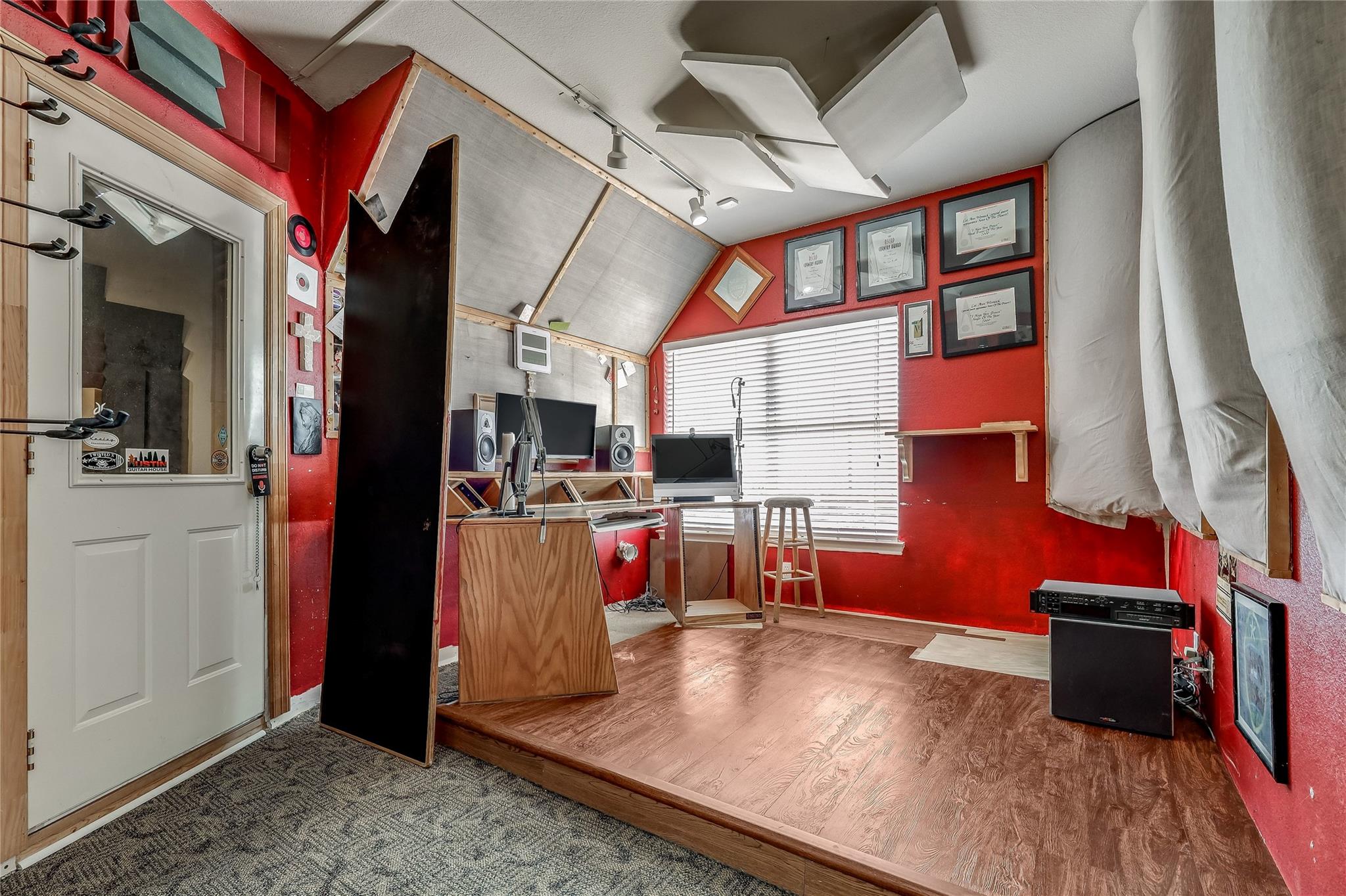 4200 Vista Corta Dr, Lago Vista, TX 78645