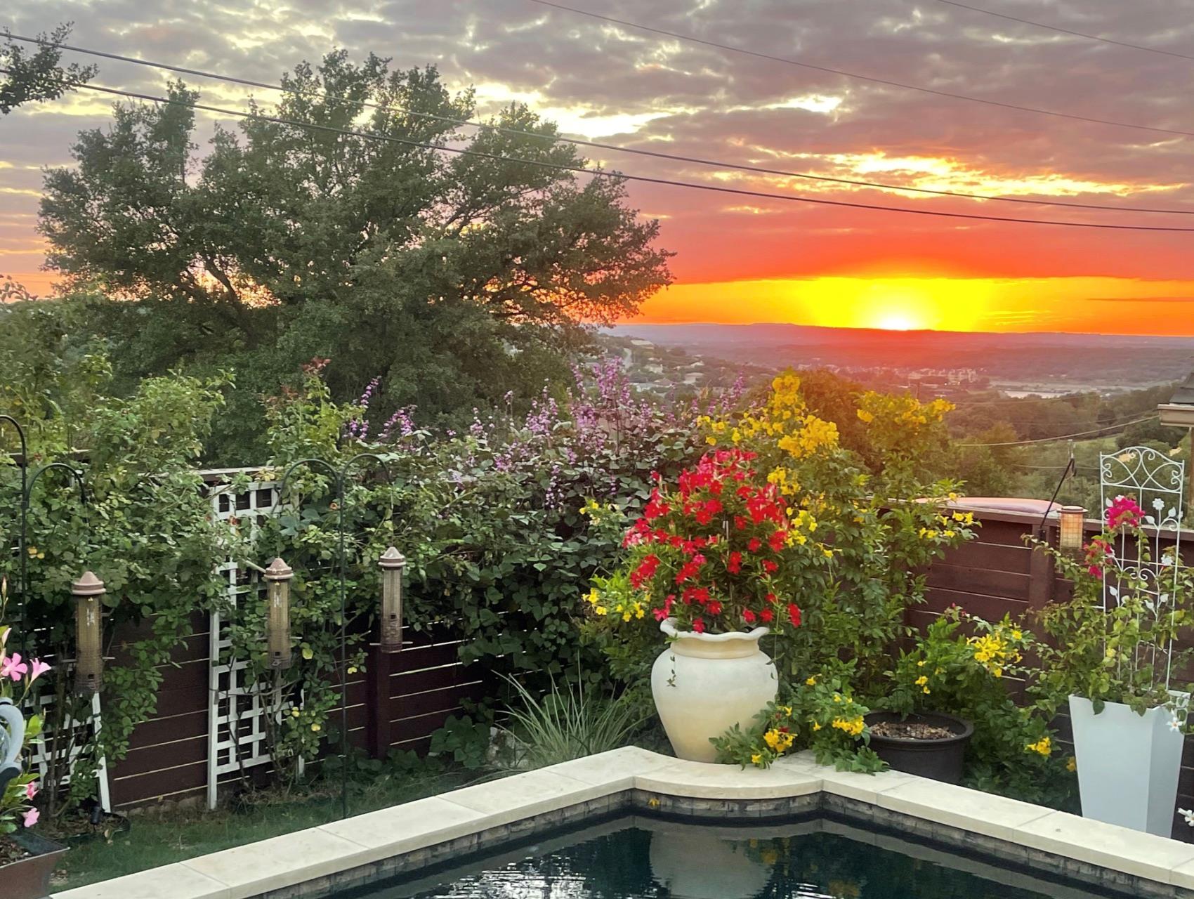 4200 Vista Corta Dr, Lago Vista, TX 78645