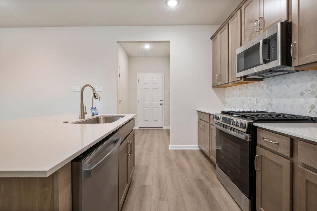 108 Woodrow Ln, Liberty Hill, TX 78642