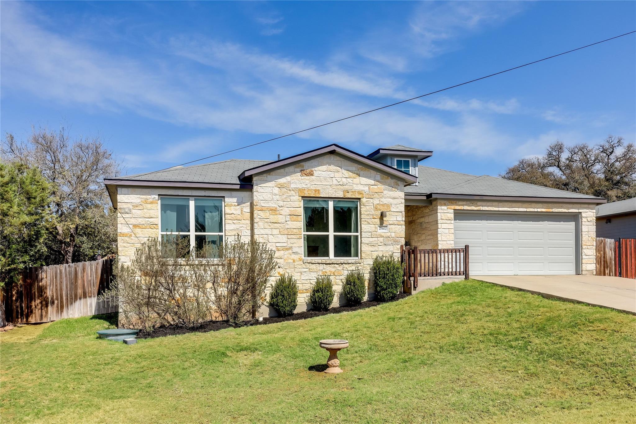 21902 Oxford Dr, Lago Vista, TX 78645