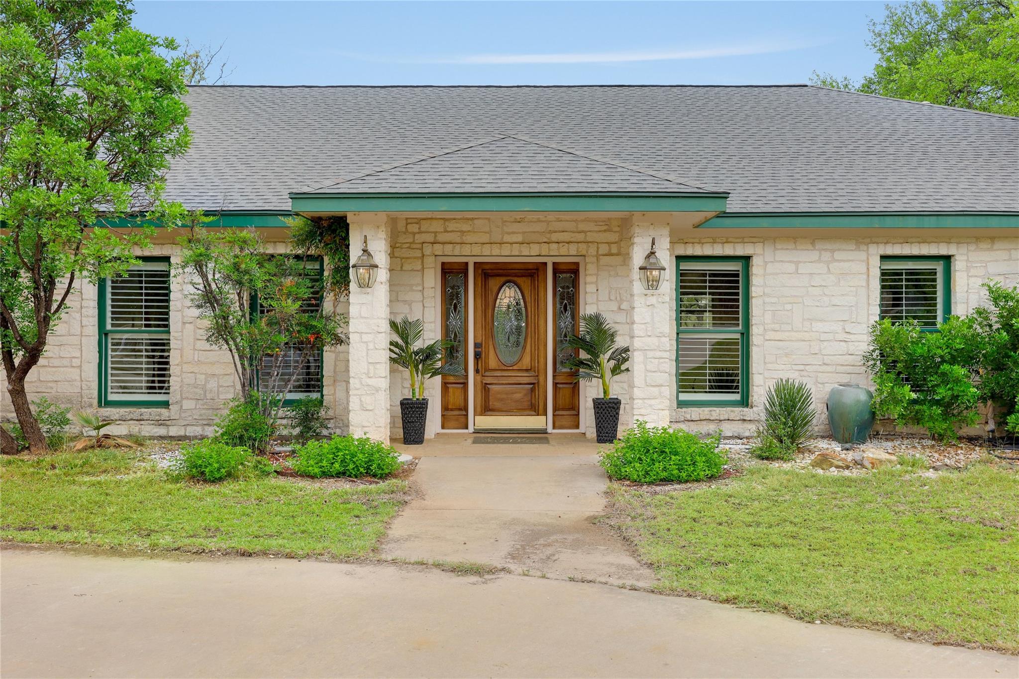 21604 Arrowhead Pt, Lago Vista, TX 78645