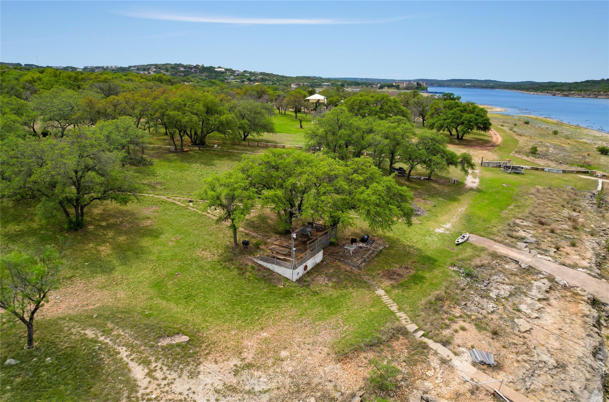 21604 Arrowhead Pt, Lago Vista, TX 78645