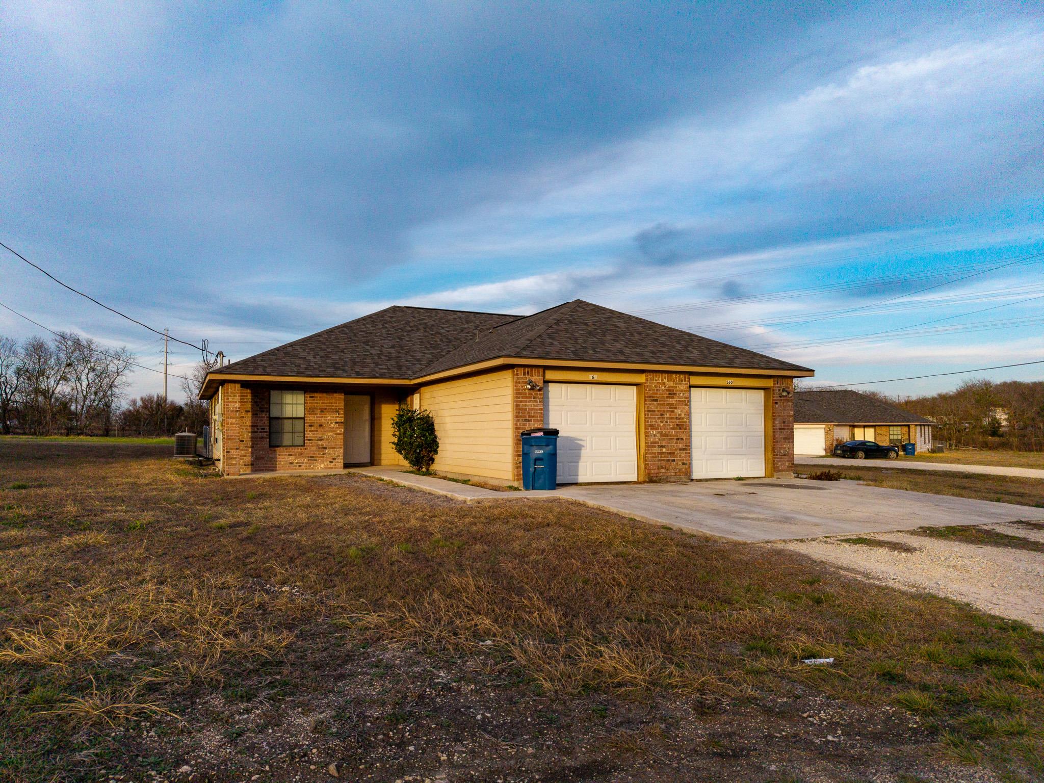 540-566 Crest Circle Dr, San Marcos, TX 78666