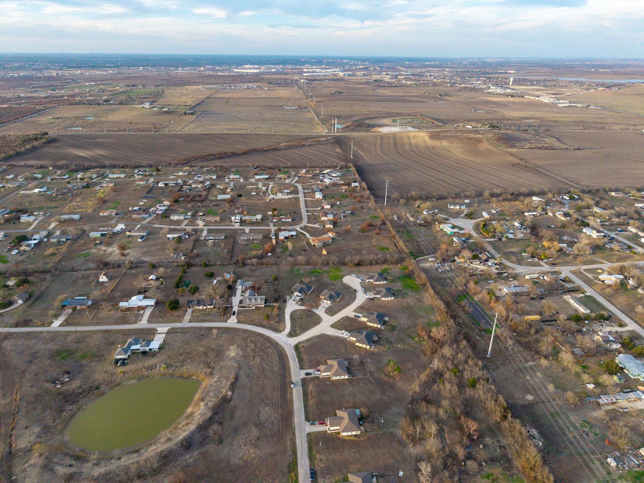 540-566 Crest Circle Dr, San Marcos, TX 78666