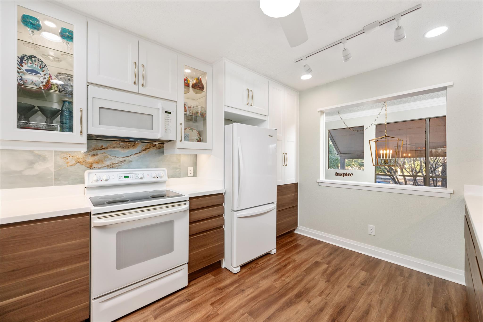 114 World Of Tennis Sq # 114, Lakeway, TX 78738