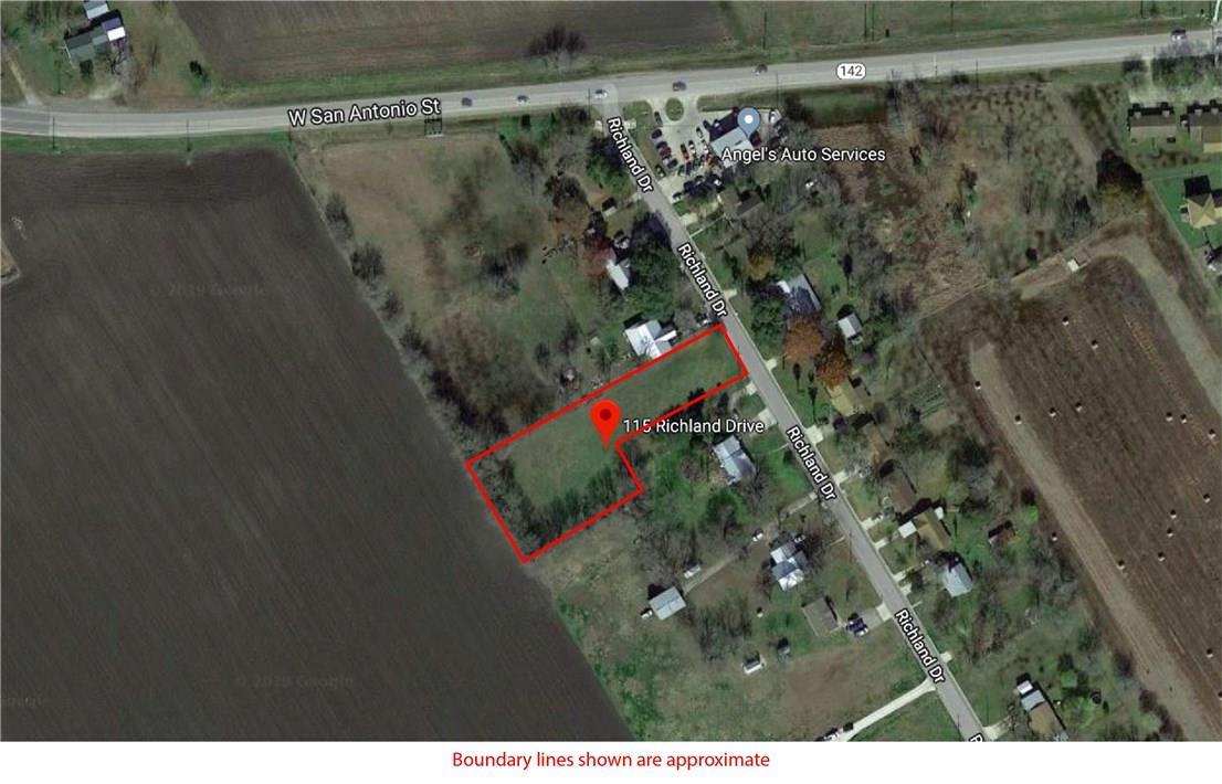 115 Richland Dr, Lockhart, TX 78644