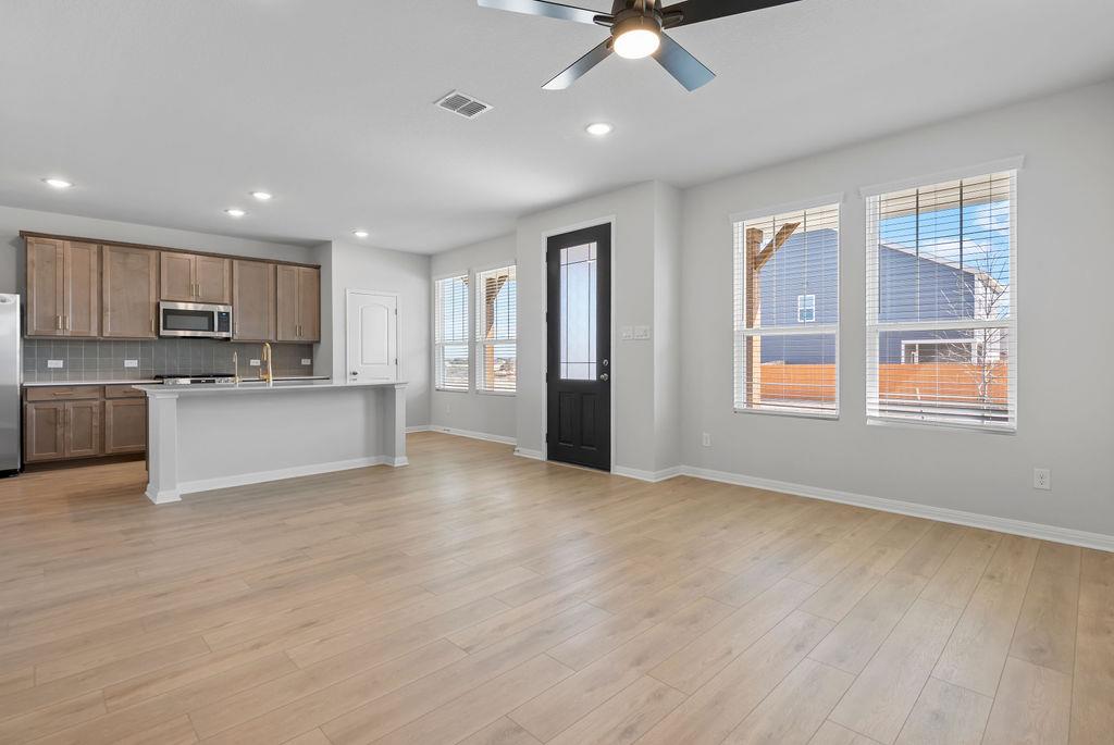 104 Woodrow Ln, Liberty Hill, TX 78642