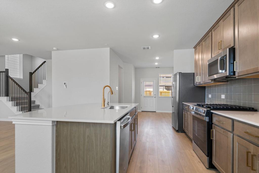 104 Woodrow Ln, Liberty Hill, TX 78642