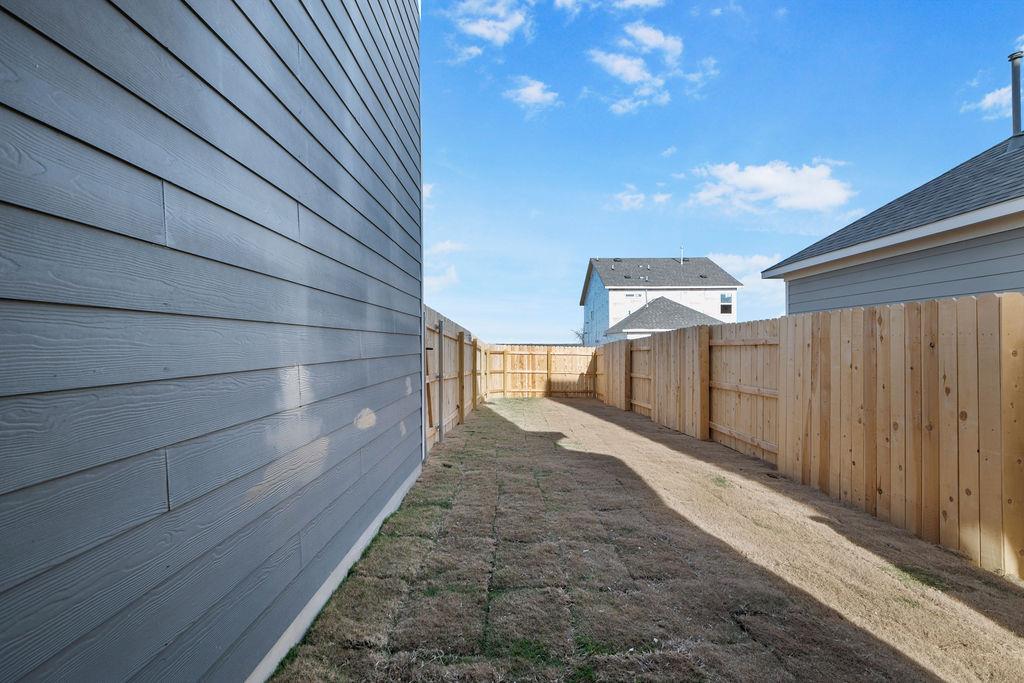 116 Barret Dr, Liberty Hill, TX 78642