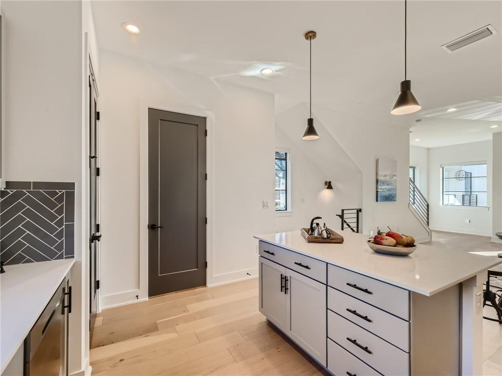 3700 Clawson Rd # 406, Austin, TX 78704