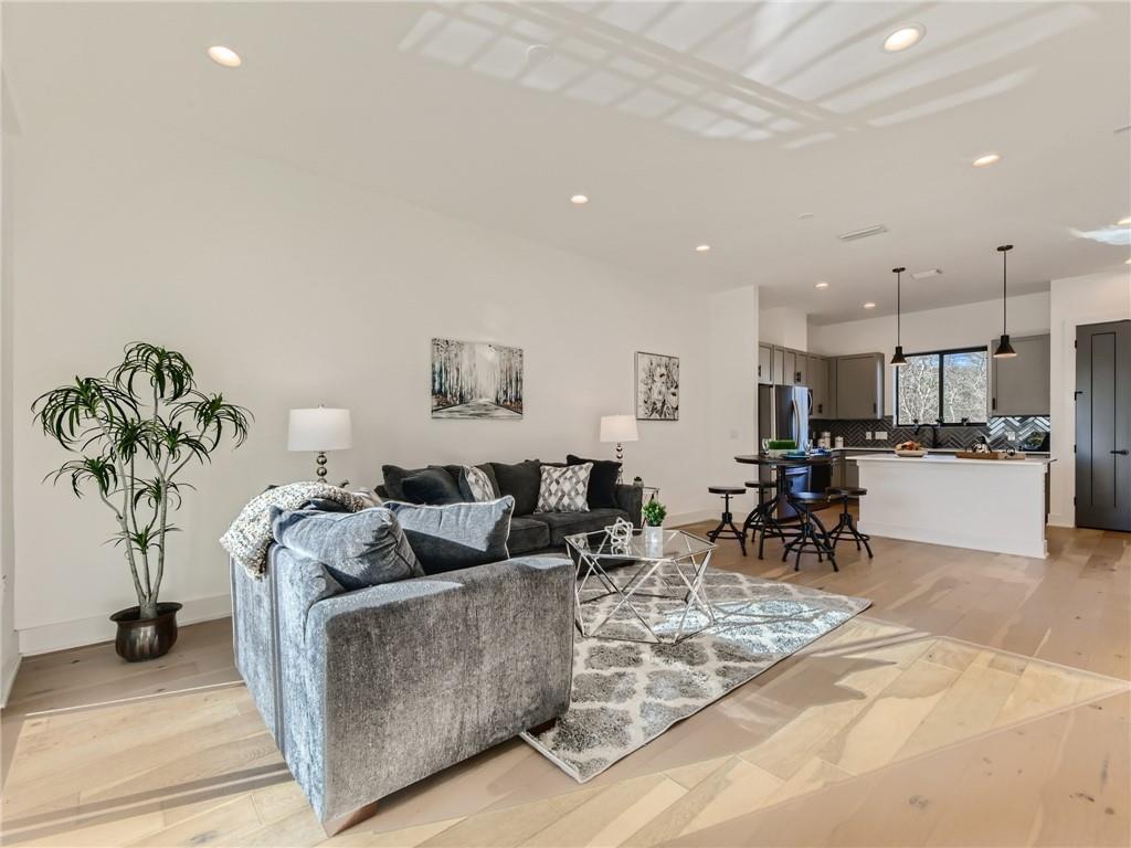 3700 Clawson Rd # 406, Austin, TX 78704