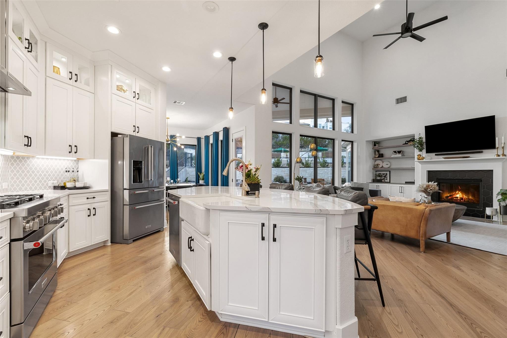 302 Lodestone Ln, Austin, TX 78738