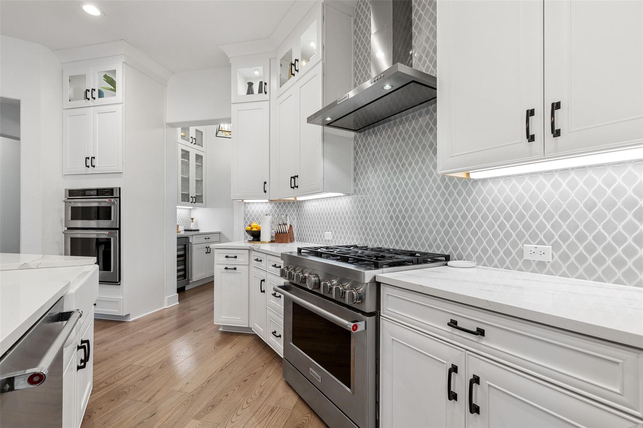 302 Lodestone Ln, Austin, TX 78738