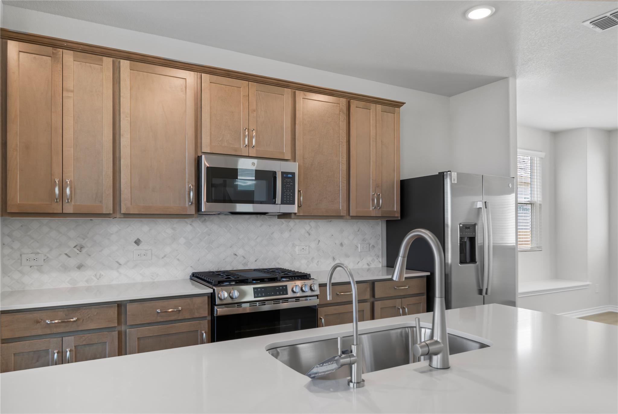 241 Leeland Dr, Liberty Hill, TX 78642