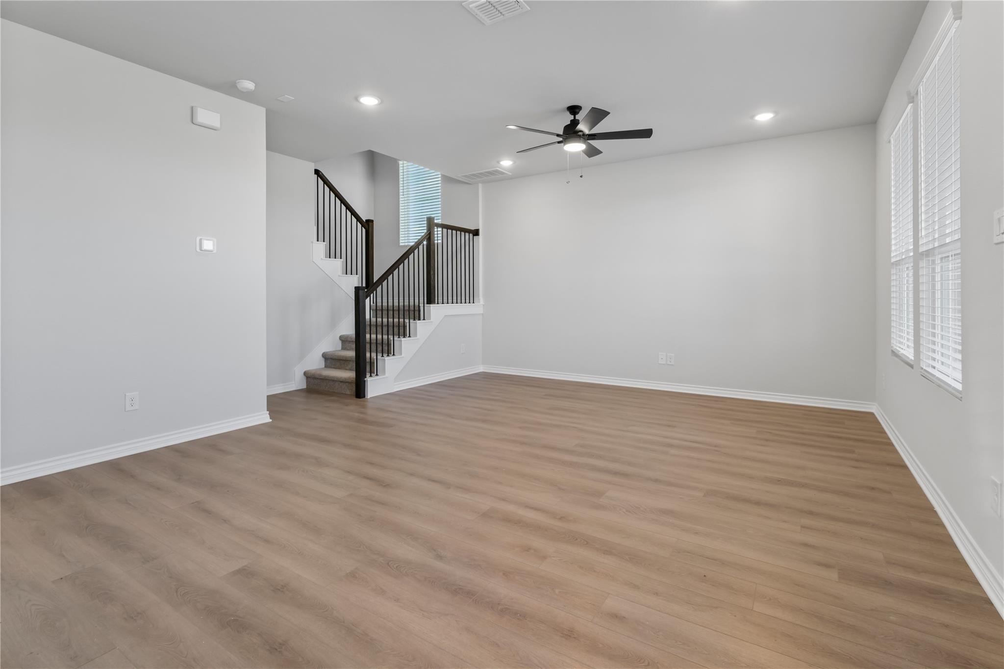 241 Leeland Dr, Liberty Hill, TX 78642