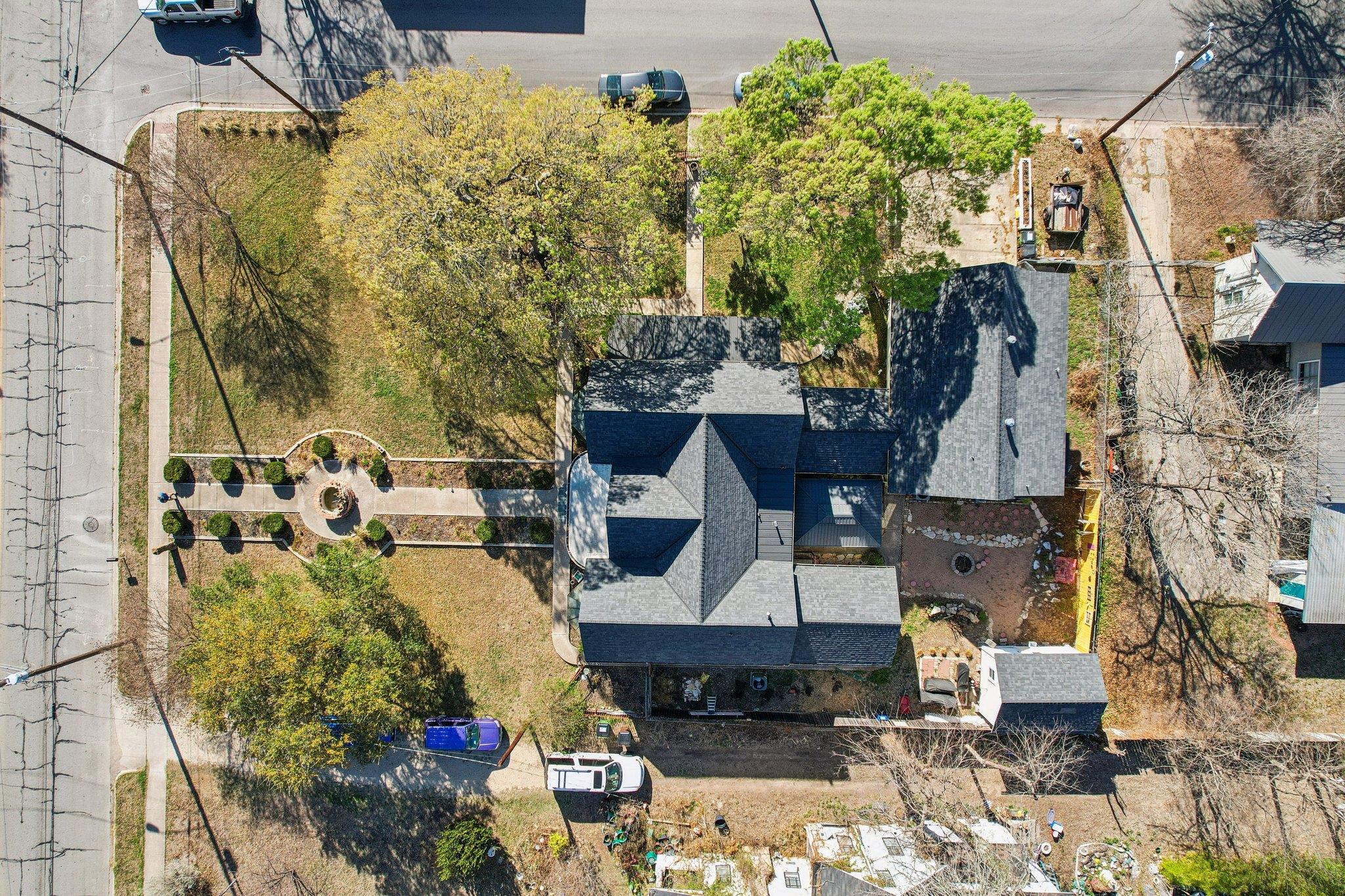 419 W San Antonio St, Lockhart, TX 78644