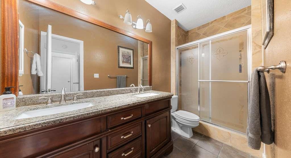 712 W 21st St # 203, Austin, TX 78705