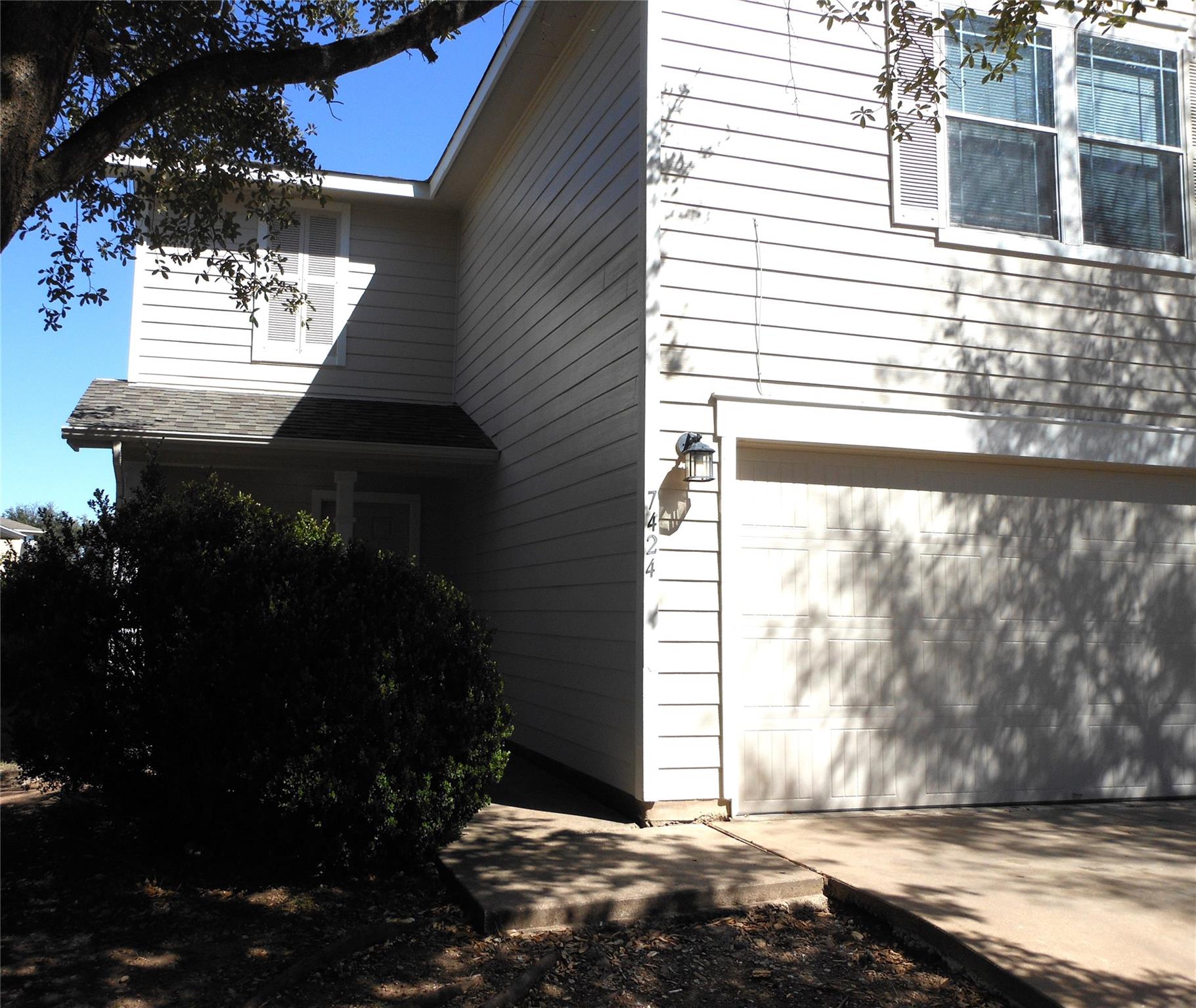 7424 Elk Pass Dr, Austin, TX 78744