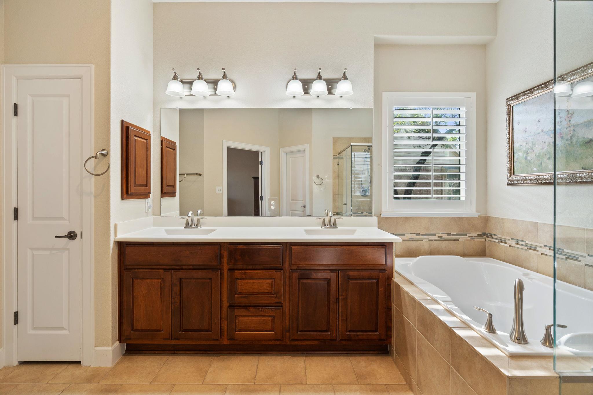 9550 Savannah Ridge Dr # 37, Austin, TX 78726