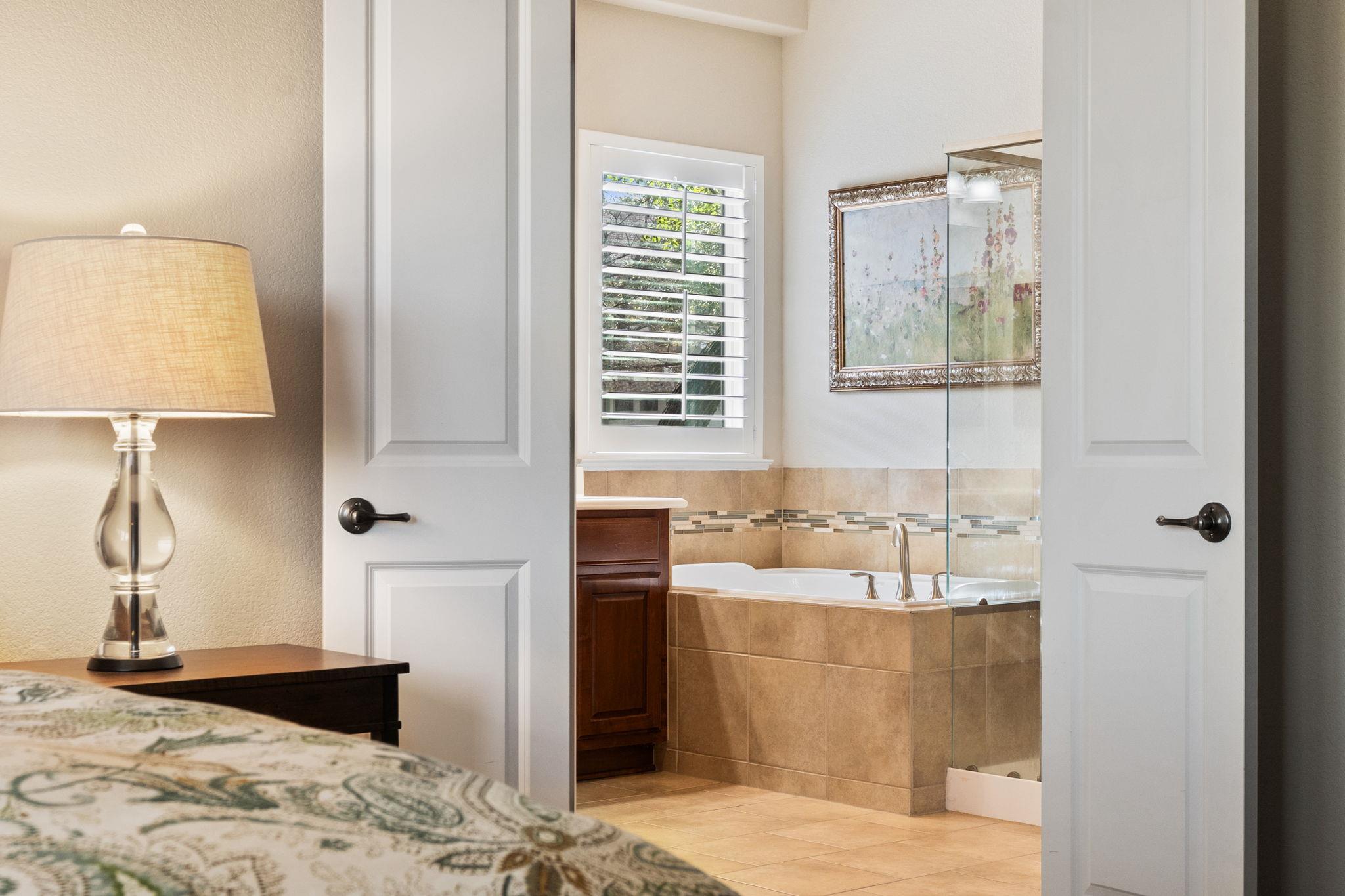 9550 Savannah Ridge Dr # 37, Austin, TX 78726