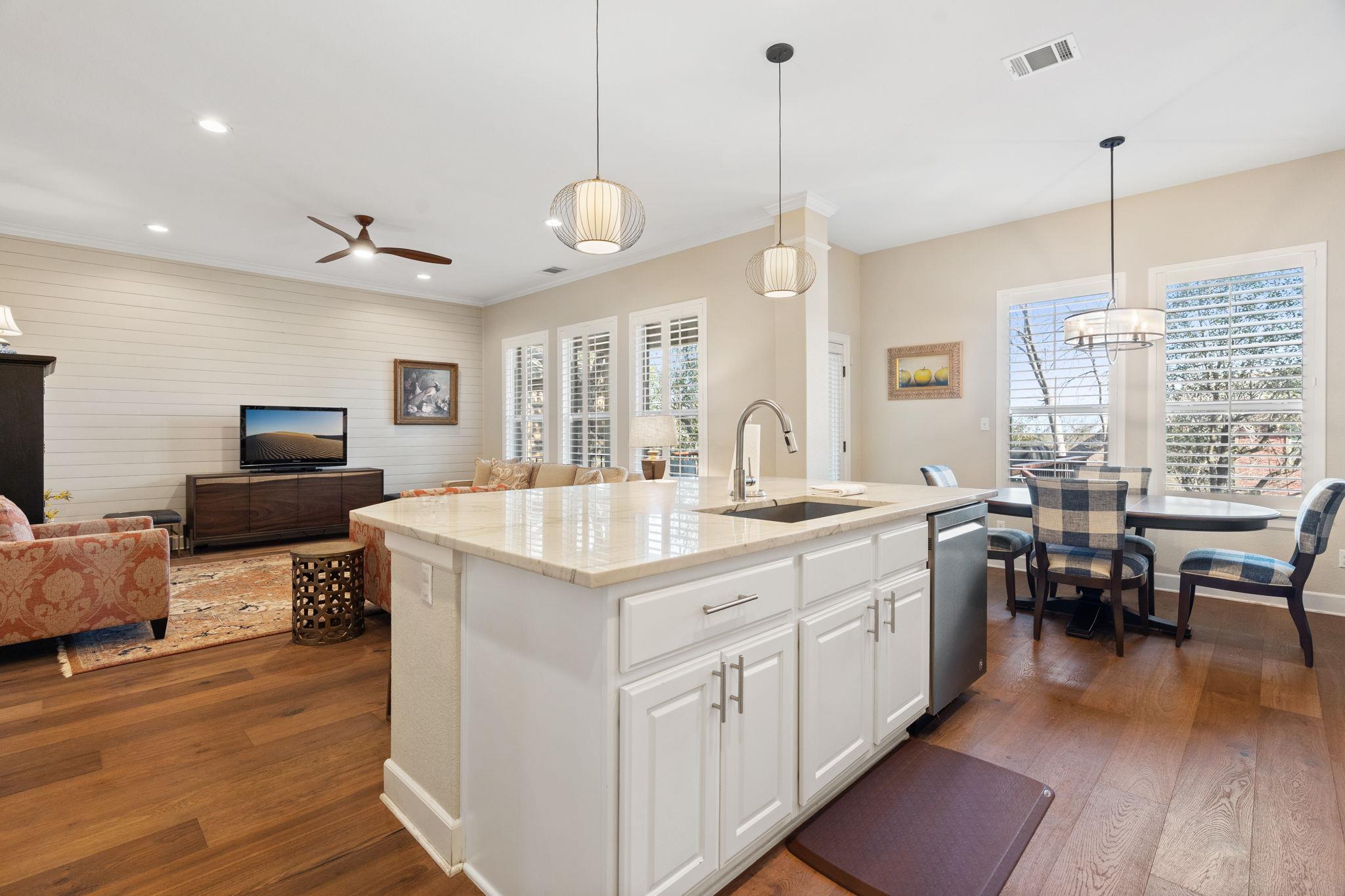 9550 Savannah Ridge Dr # 37, Austin, TX 78726