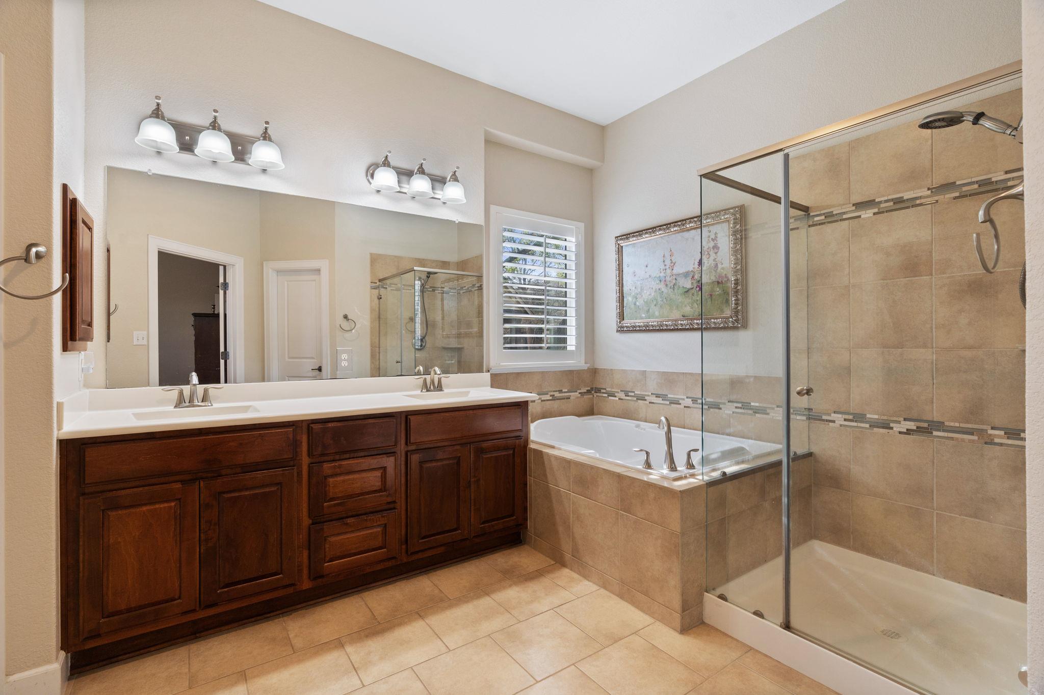 9550 Savannah Ridge Dr # 37, Austin, TX 78726