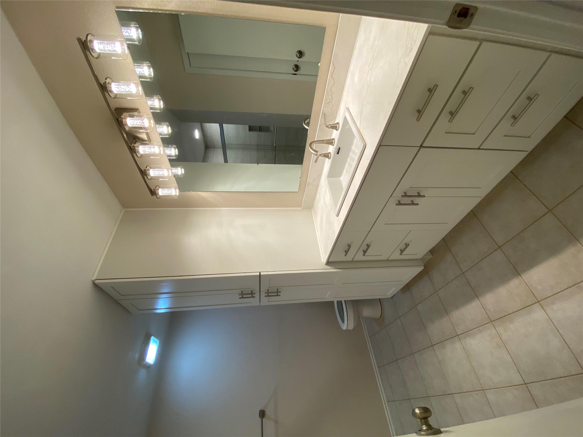 1202 Thorpe Ln # 305, San Marcos, TX 78666