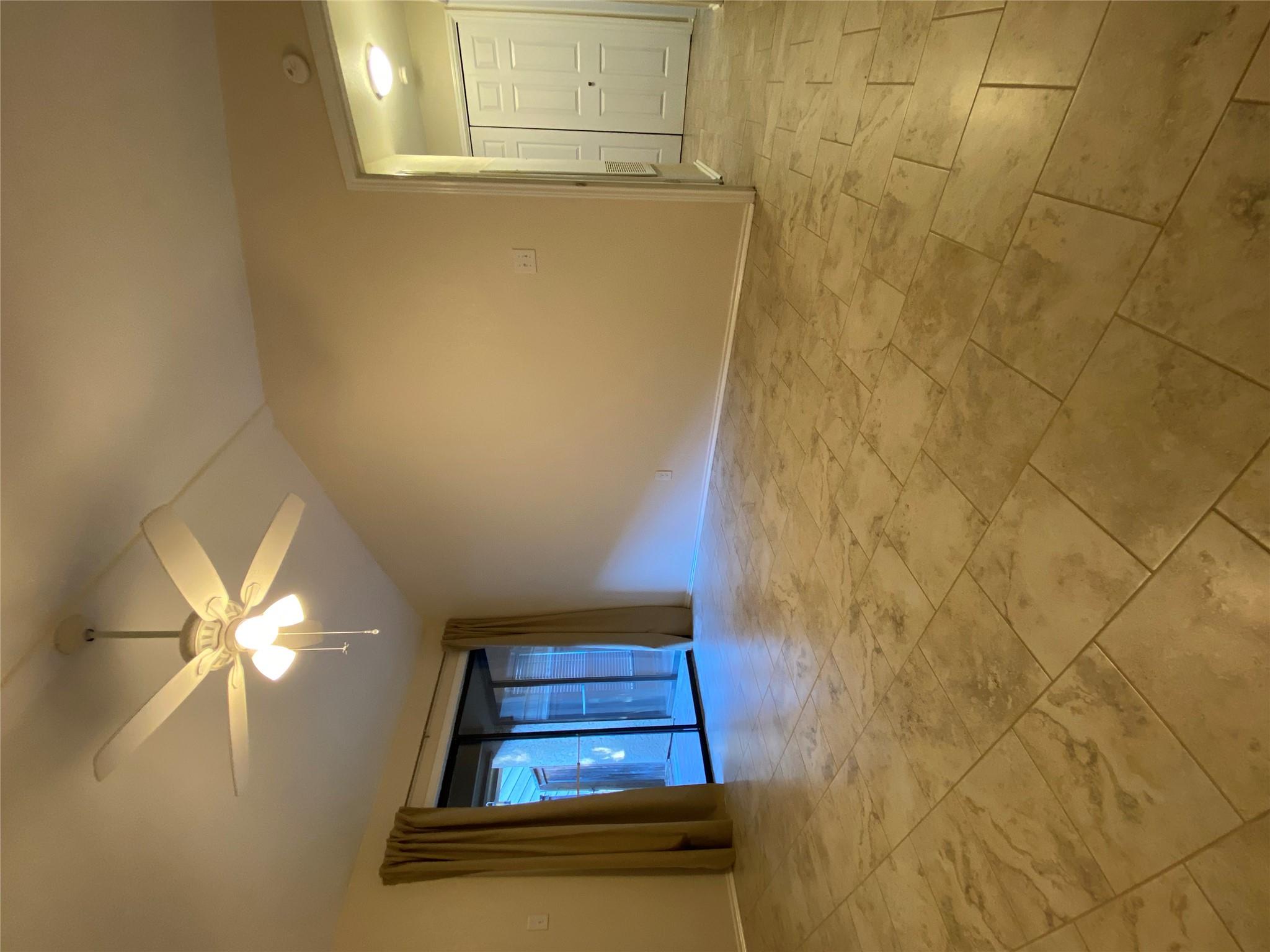 1202 Thorpe Ln # 305, San Marcos, TX 78666