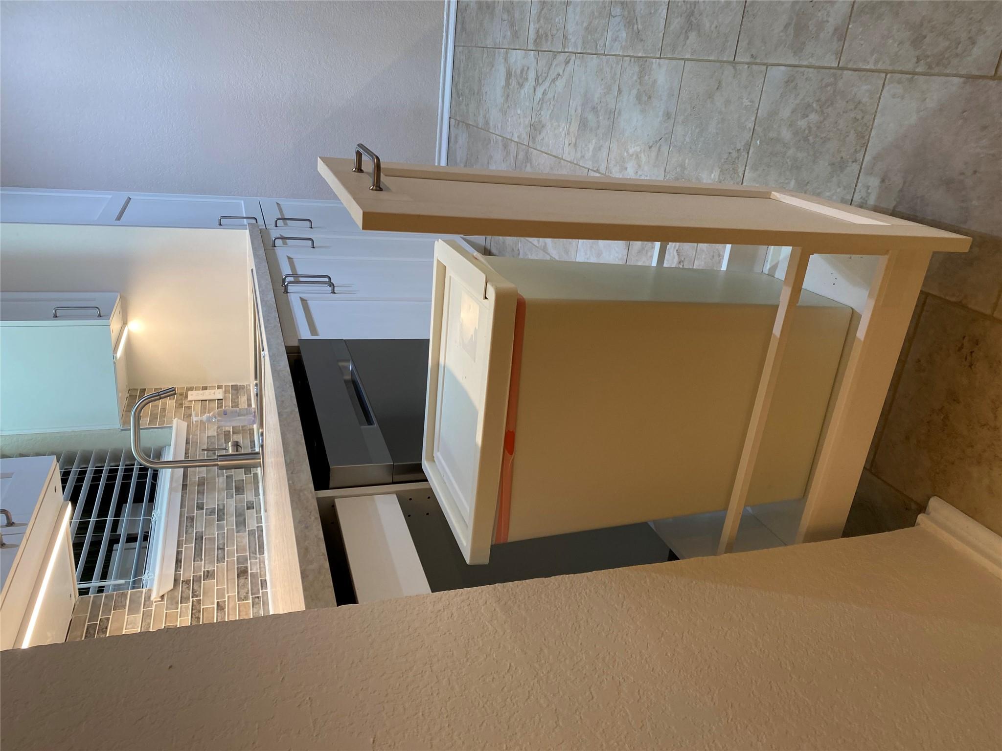 1202 Thorpe Ln # 305, San Marcos, TX 78666