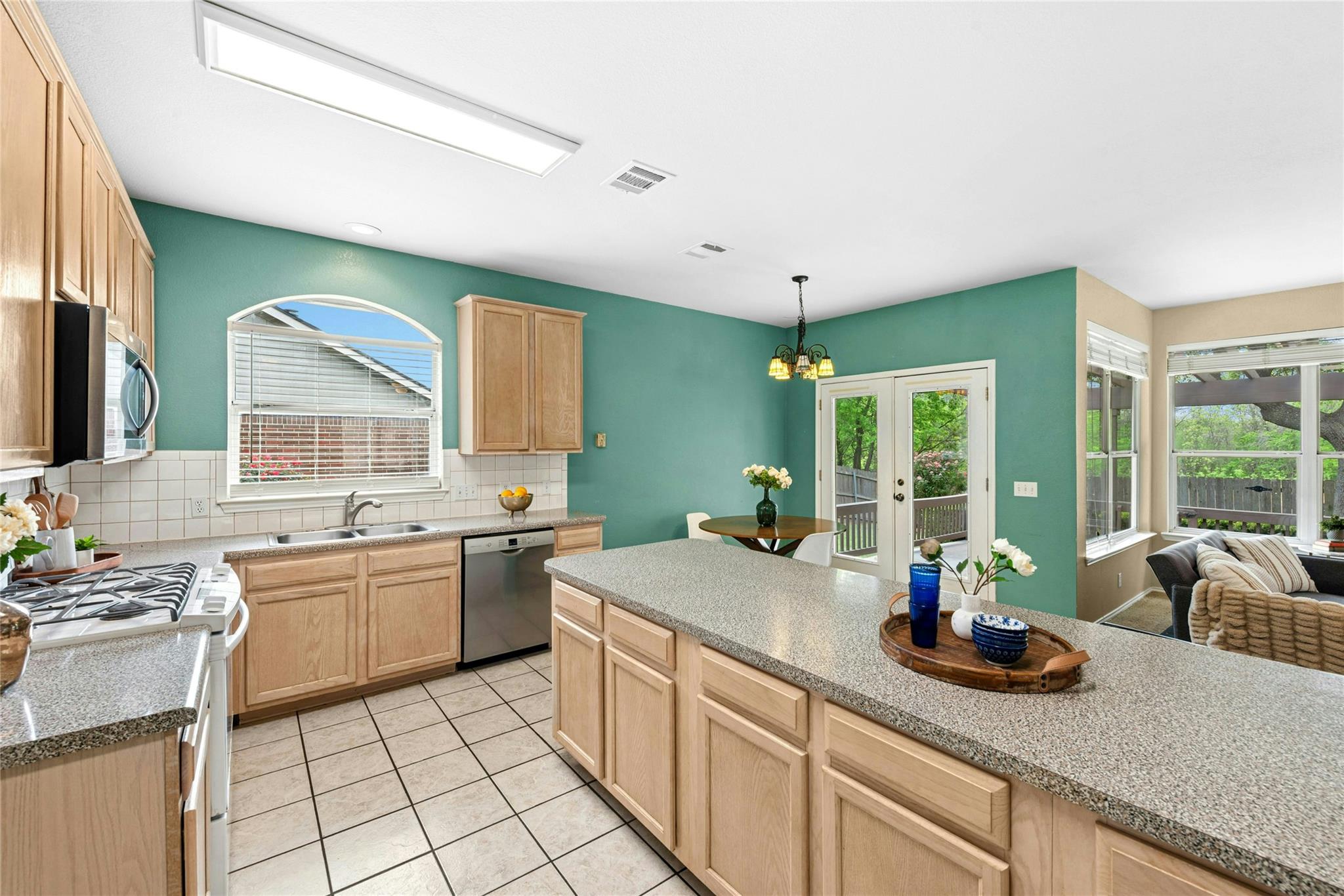 1115 Blackthorn Dr, Pflugerville, TX 78660