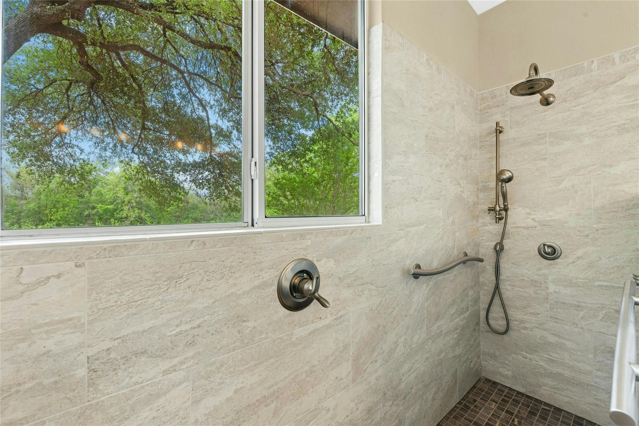 1115 Blackthorn Dr, Pflugerville, TX 78660