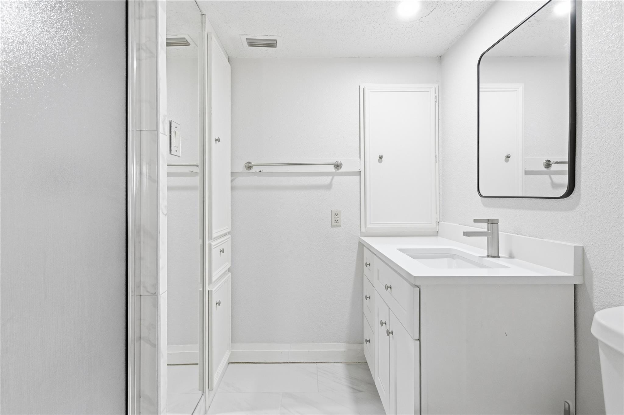 113 World Of Tennis Sq, Lakeway, TX 78738