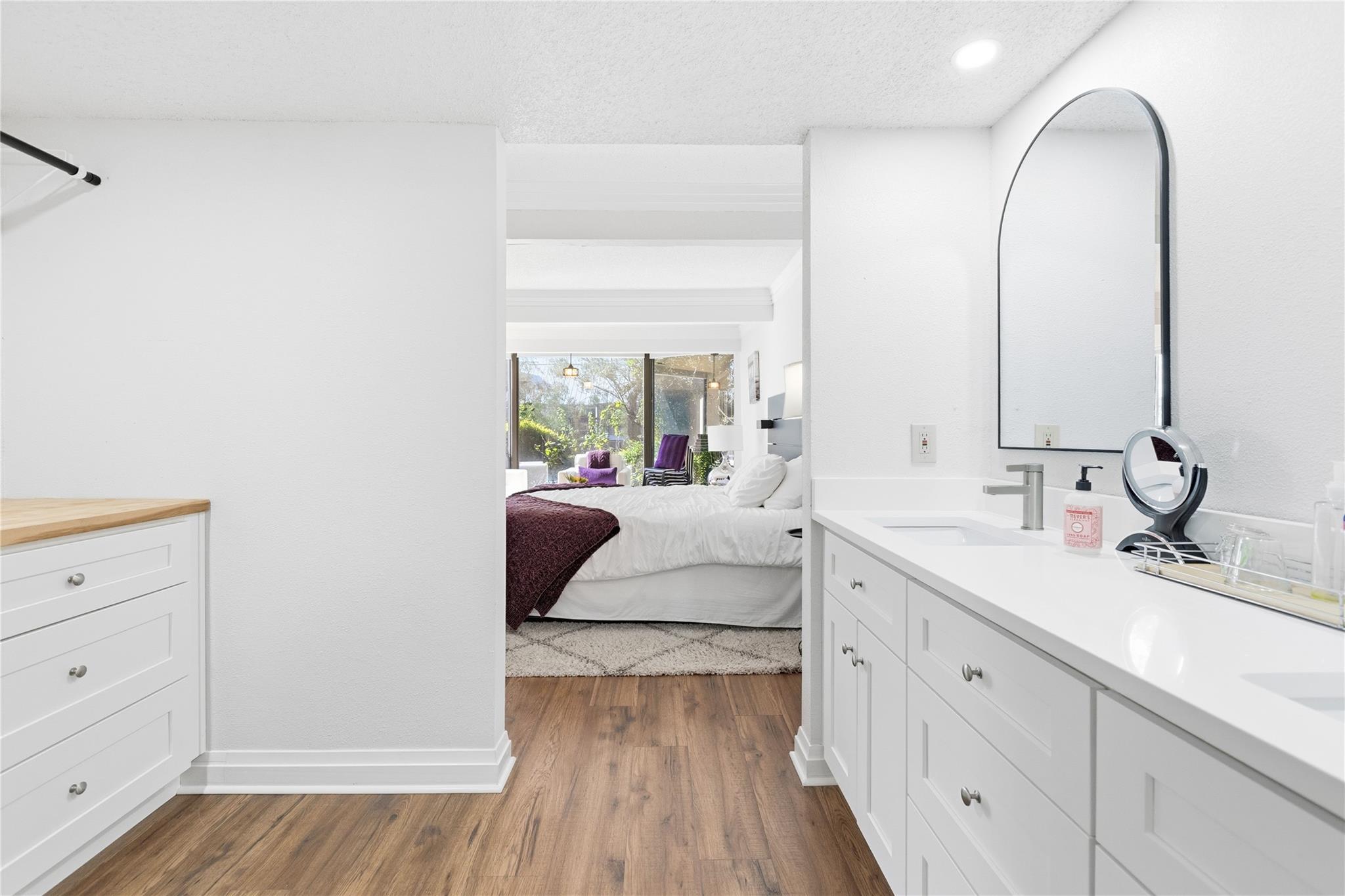 113 World Of Tennis Sq, Lakeway, TX 78738