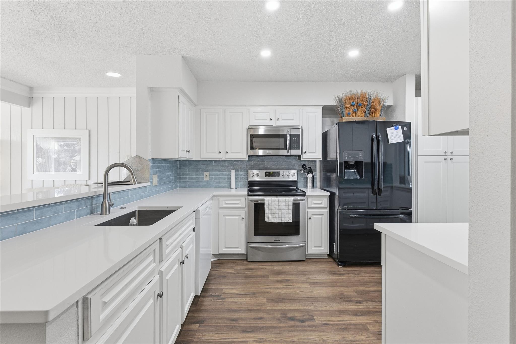 113 World Of Tennis Sq, Lakeway, TX 78738