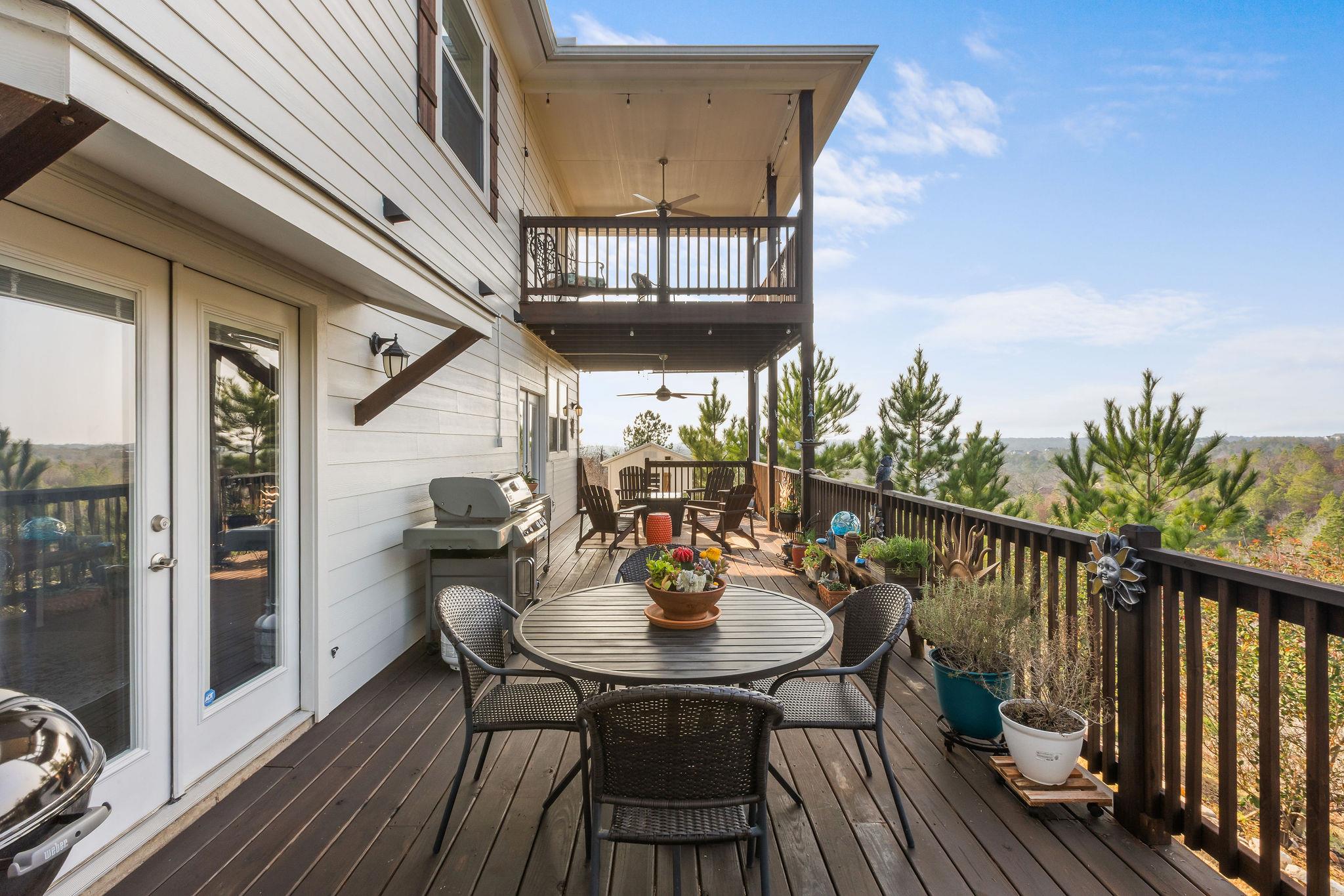 180 River Forest Dr, Bastrop, TX 78602