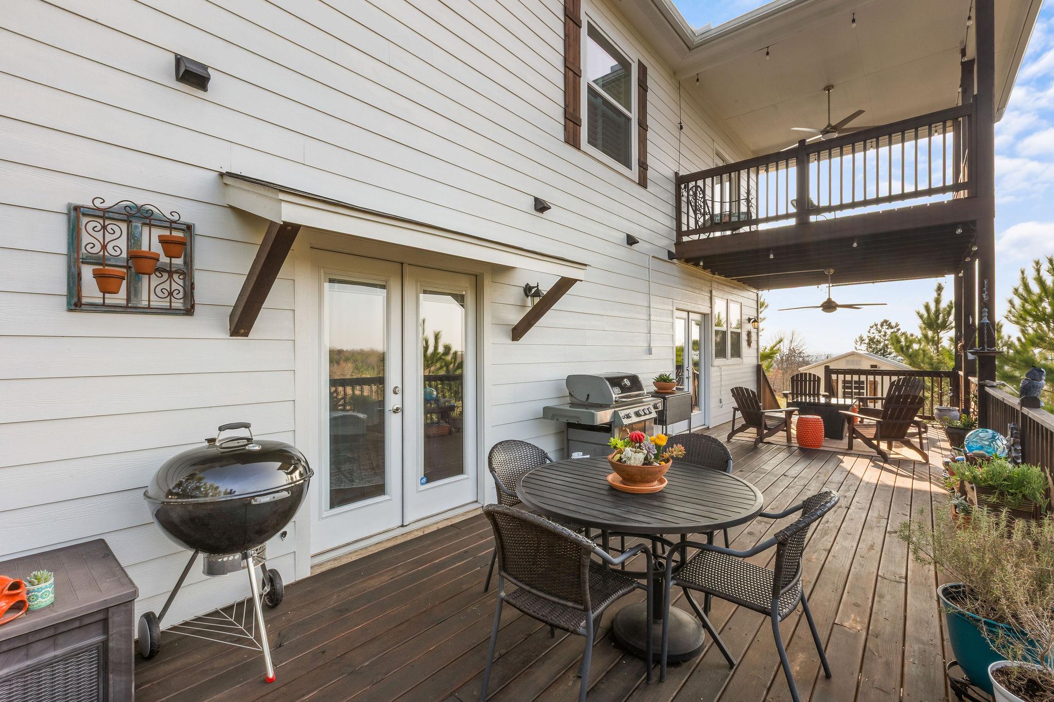 180 River Forest Dr, Bastrop, TX 78602