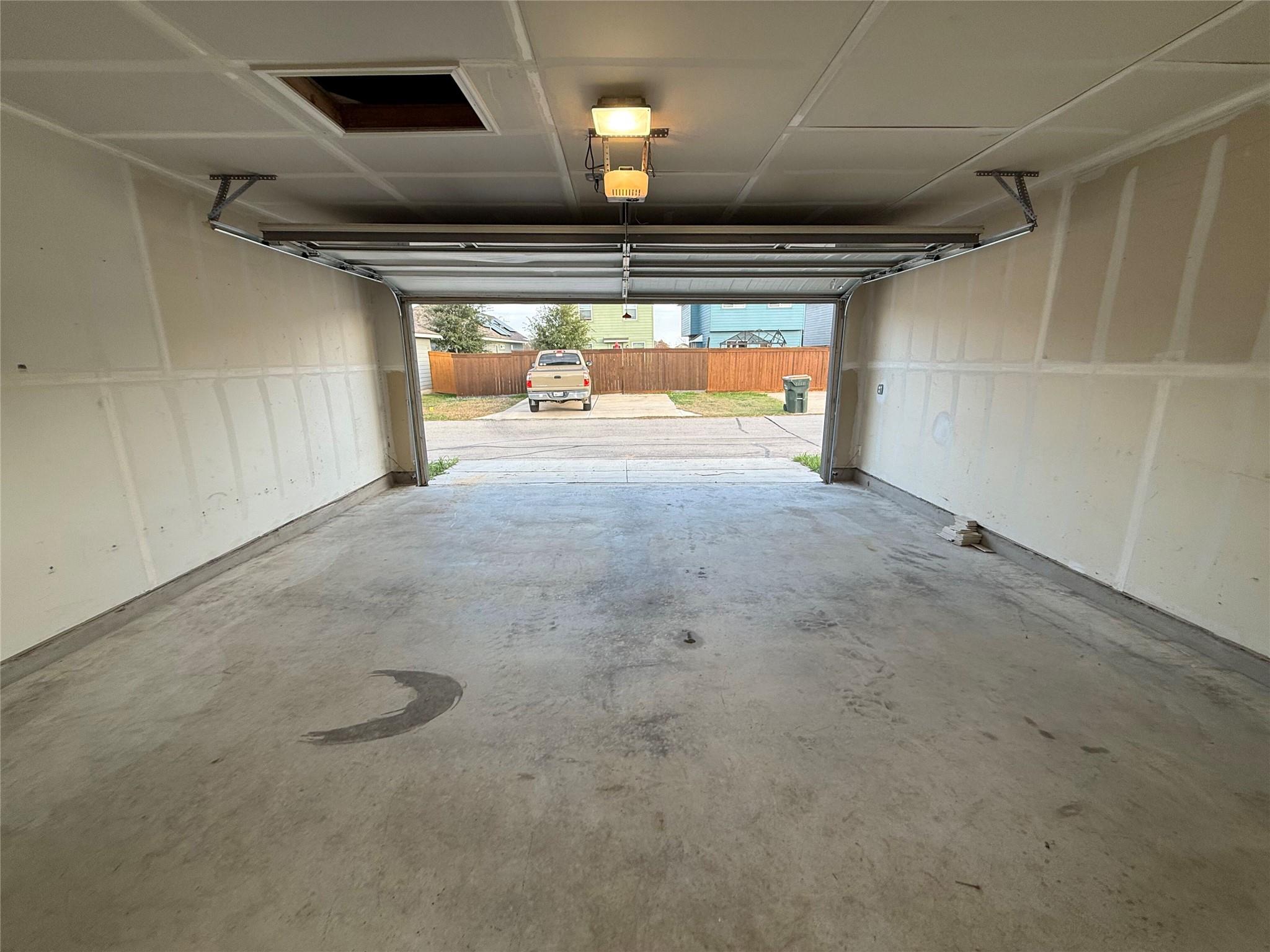 234 Spiny Lizard Ln, San Marcos, TX 78666