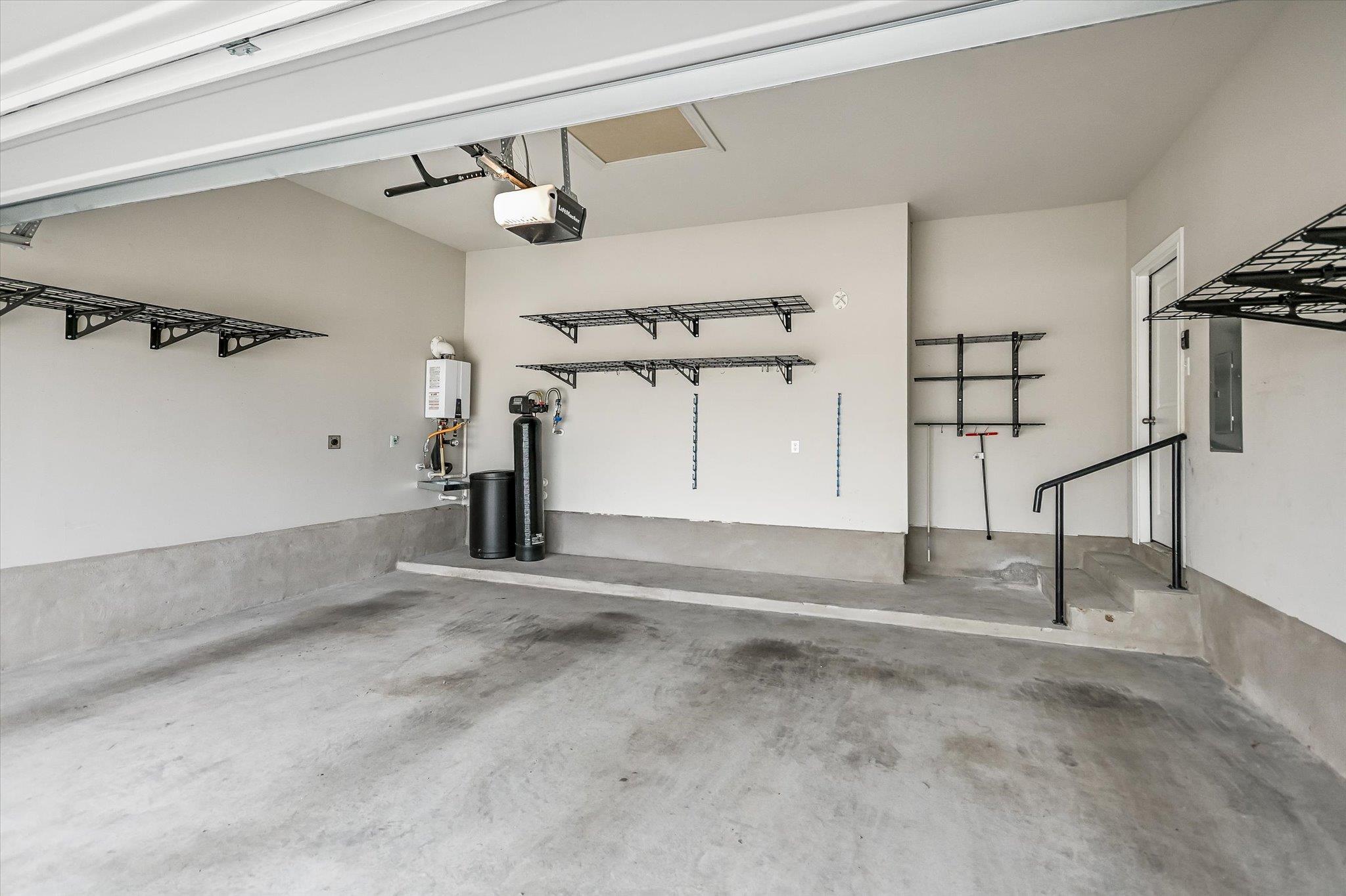 373 Victoria Peak Loop, Dripping Springs, TX 78620