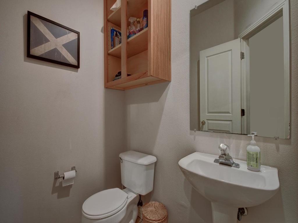 609 E 49th St # B, Austin, TX 78751