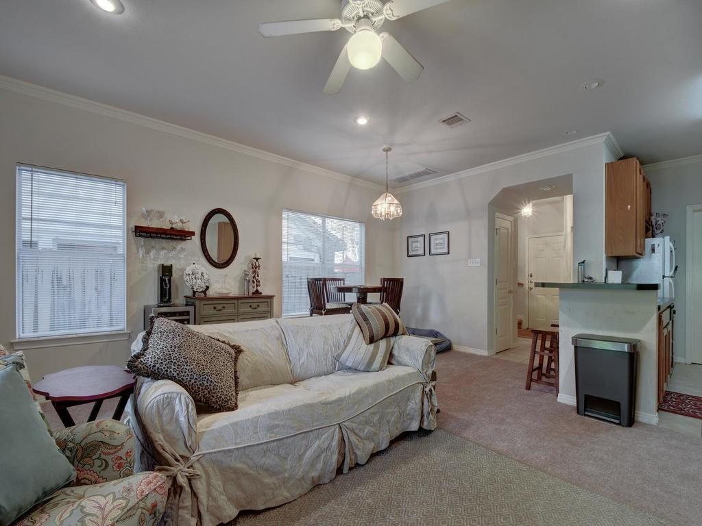 609 E 49th St # B, Austin, TX 78751