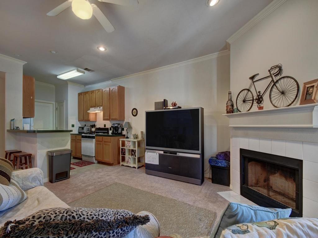 609 E 49th St # B, Austin, TX 78751