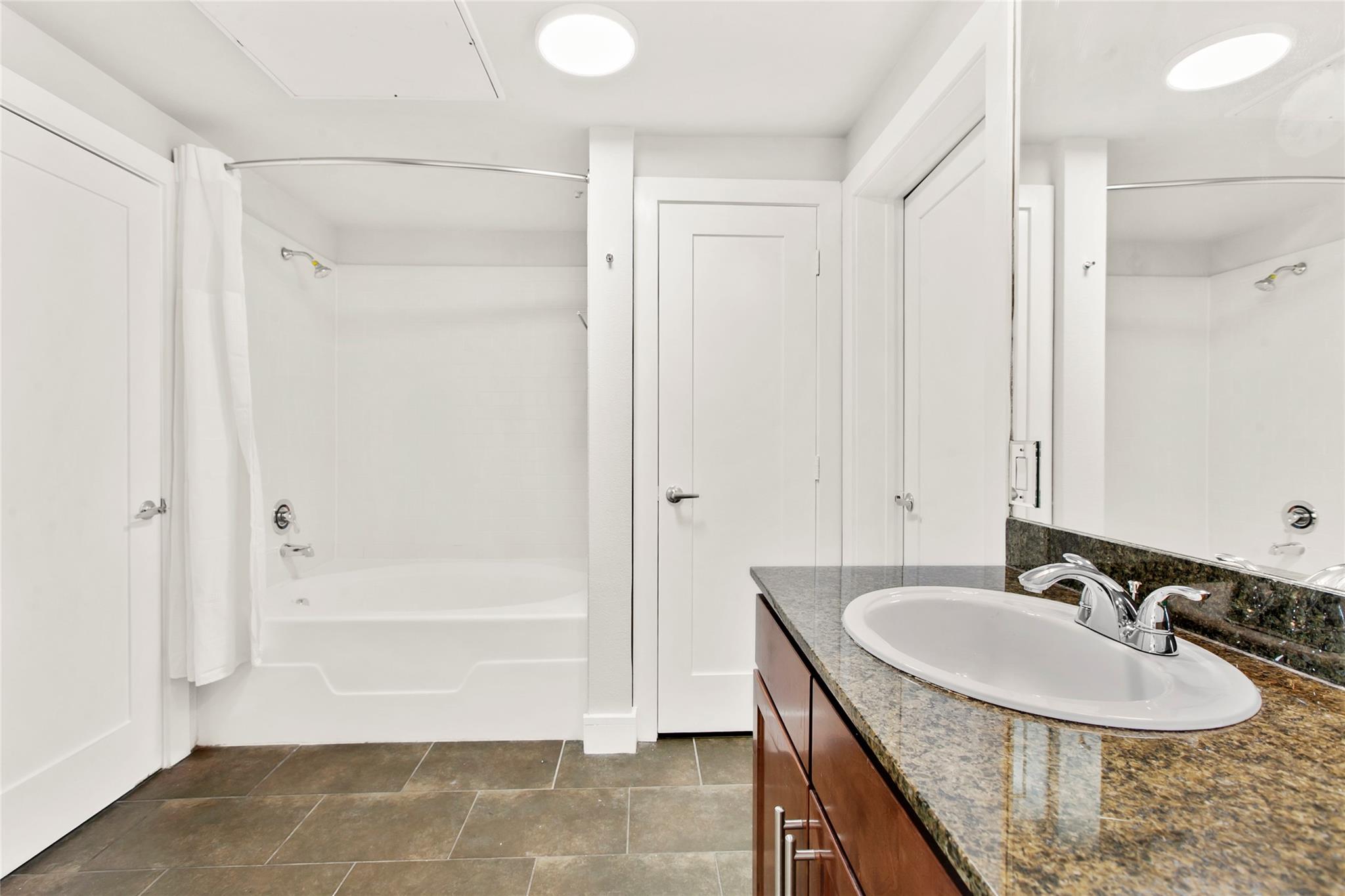 3016 Guadalupe St # 308, Austin, TX 78705